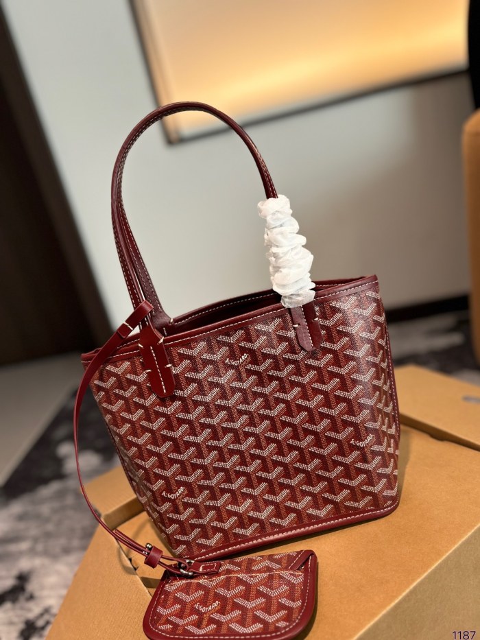 Split leather bag ,3A ,size 20X19cm,no box,  B68-66-68
