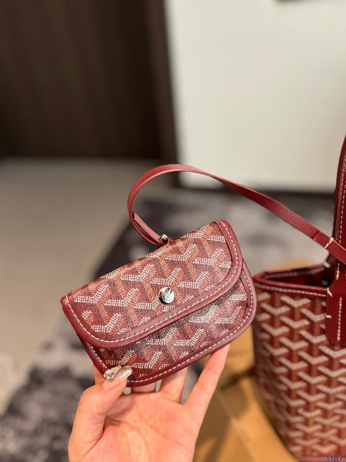 Split leather bag ,3A ,size 20X19cm,no box,  B68-66-68