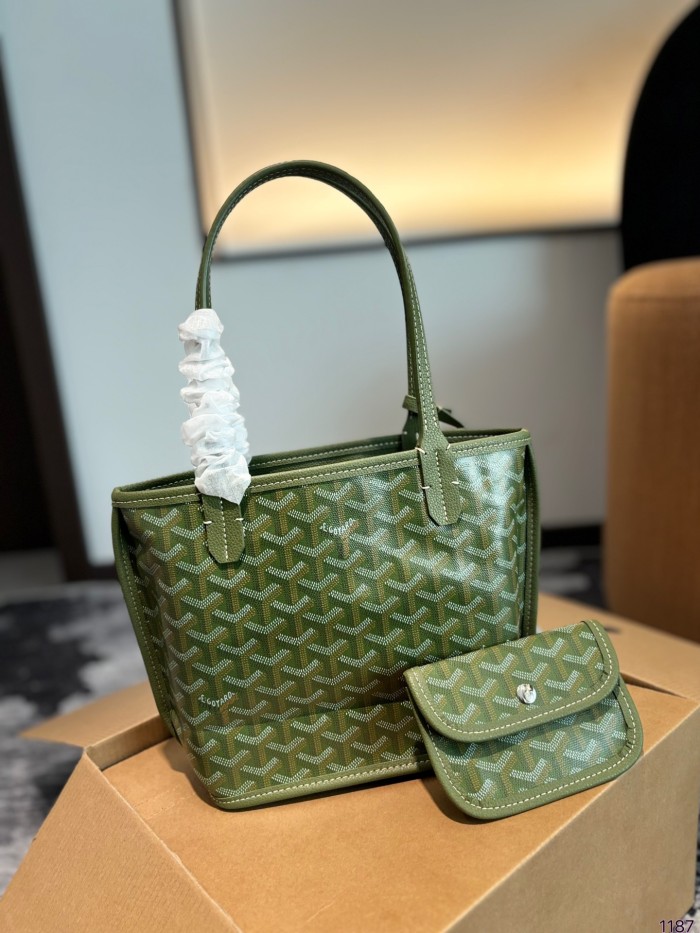 Split leather bag ,3A ,size 20X19cm,no box,  B68-66-68