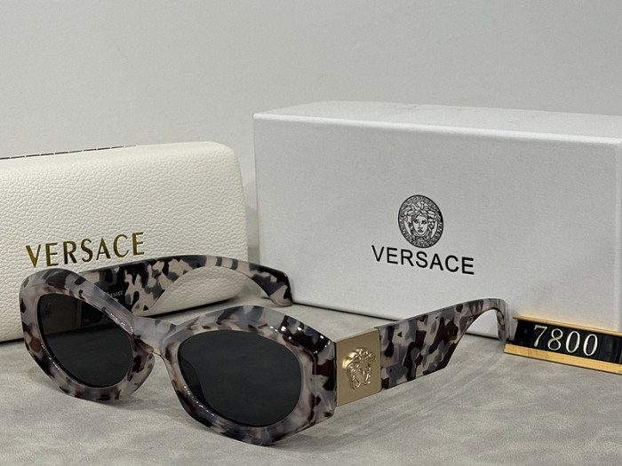 Blue light blocking sunglasses with the box and case ,G25-909-913