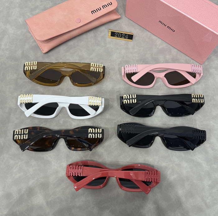 Blue light blocking sunglasses with the box and case ,G25-995-1001