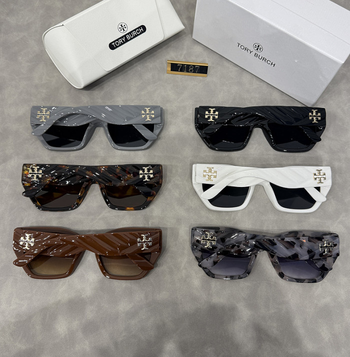 Blue light blocking sunglasses with the box and case ,G25-979-984