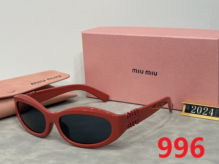 Blue light blocking sunglasses with the box and case ,G25-995-1001