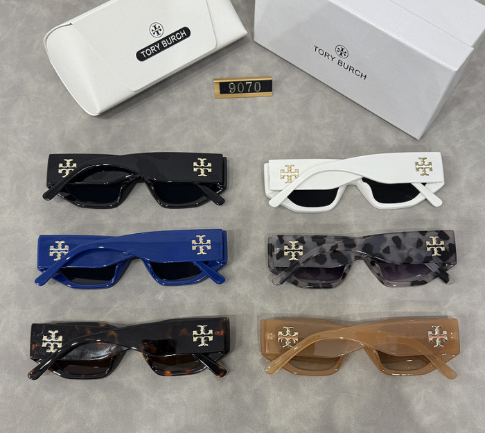 Blue light blocking sunglasses with the box and case ,G25-973-978