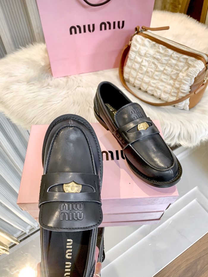 Women flat shoes, size 35-40, SS60-138-139