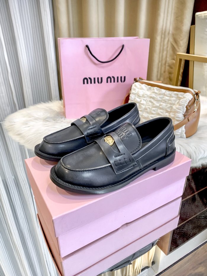 Women flat shoes, size 35-40, SS60-138-139