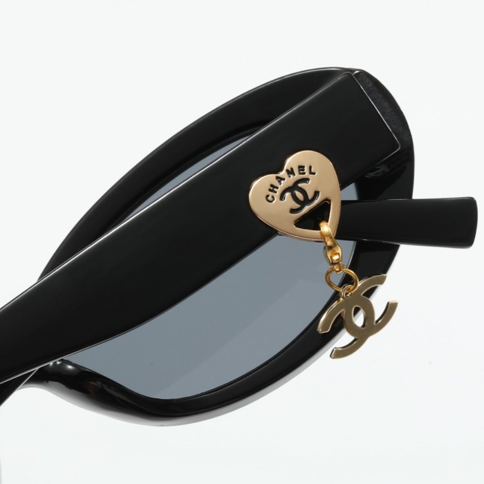 Blue light blocking sunglasses with the box and case ,G25-1064-1070