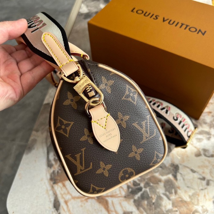 Split leather bag ,3A , size 20cm,no box,  B68-71