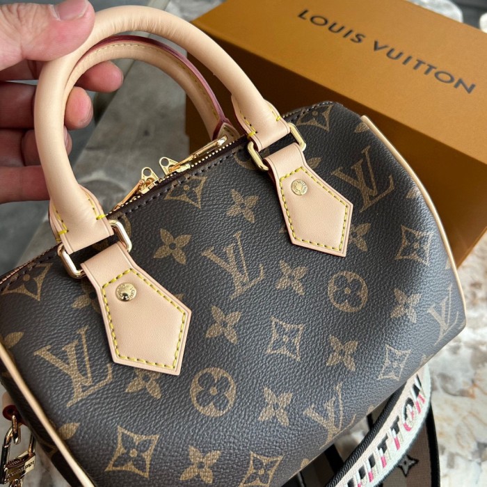 Split leather bag ,3A , size 20cm,no box,  B68-71