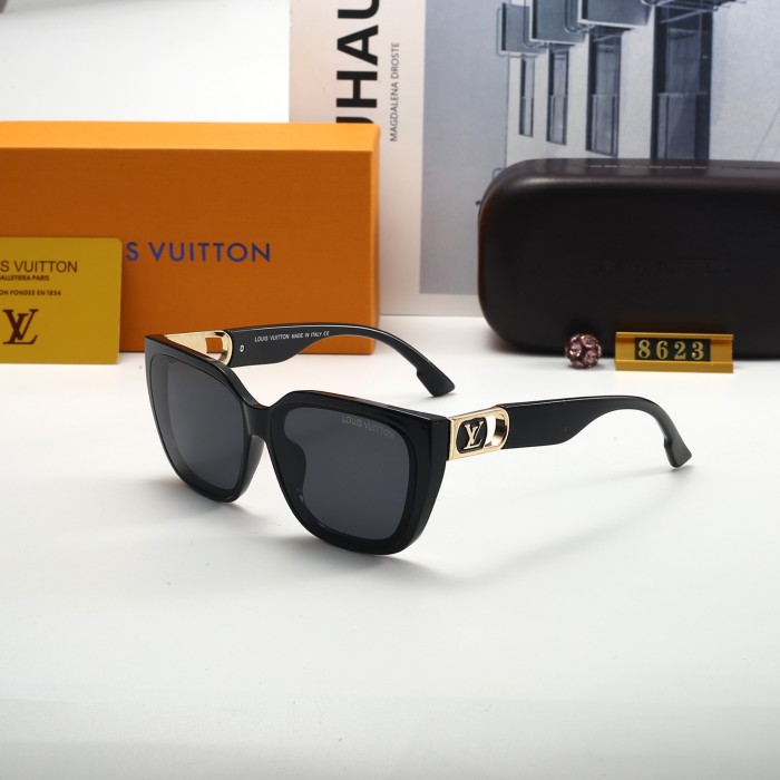 Blue light blocking sunglasses with the box and case ,G25-1104-1108