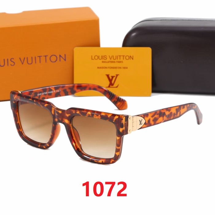 Blue light blocking sunglasses with the box and case ,G25-1071-1076