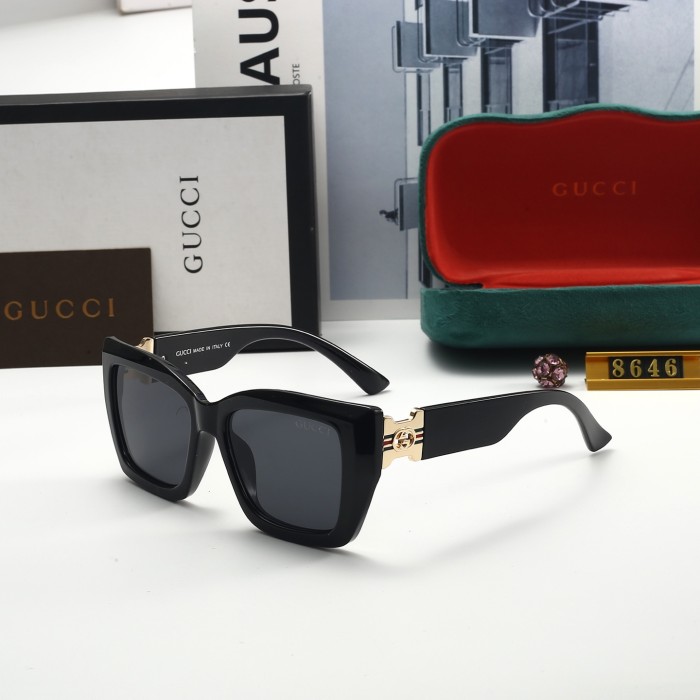 Blue light blocking sunglasses with the box and case ,G25-1124-1128
