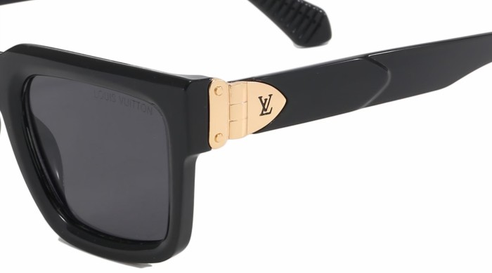 Blue light blocking sunglasses with the box and case ,G25-1071-1076