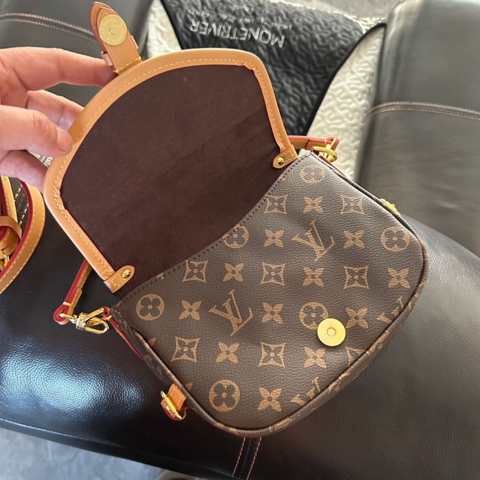 Split leather bag ,3A , size 20x16cm,no box,  B68-77