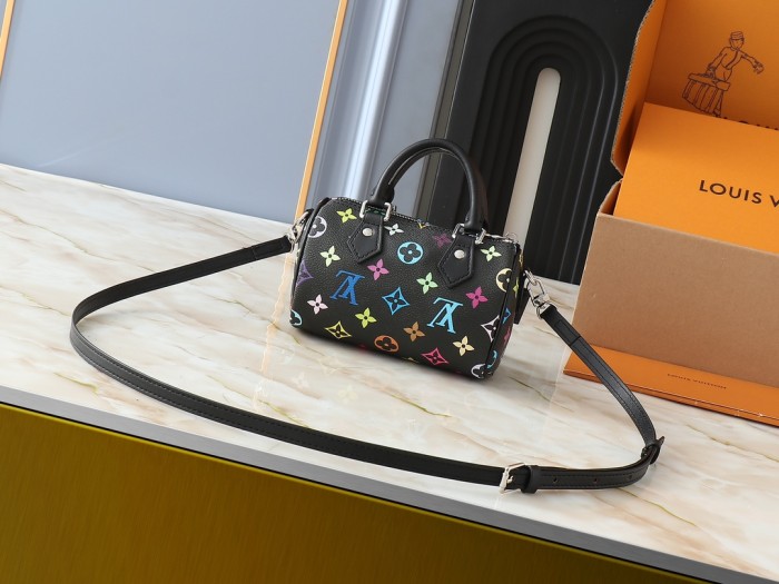 Leather bag ,5A ,size 16x10x7.5cm,no box,  B75-140-142