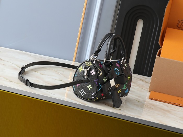 Leather bag ,5A ,size 16x10x7.5cm,no box,  B75-140-142