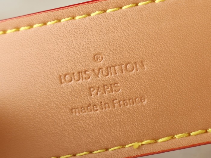 Leather bag ,5A ,size 13.5x20x8cm,no box,  B88-146