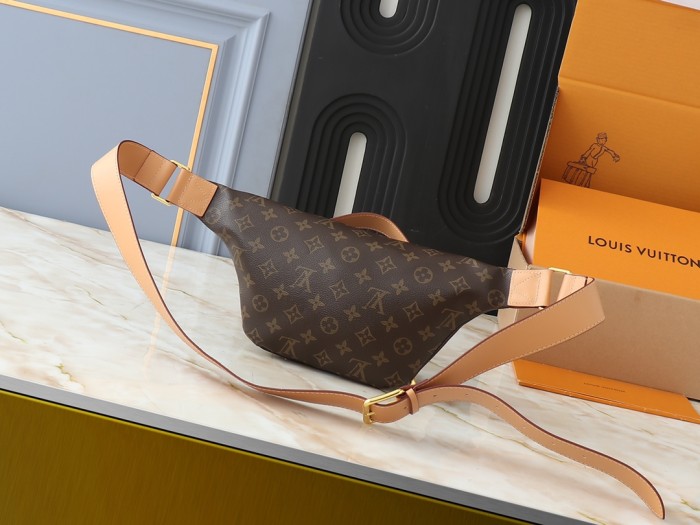Leather bag ,5A ,size 30x15x8cm,no box,  B88-147