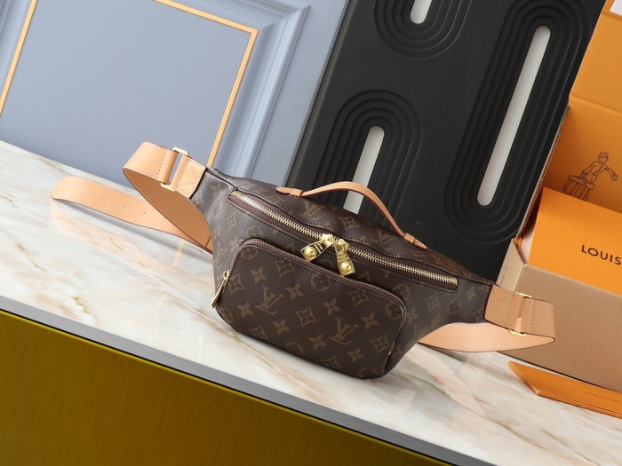 Leather bag ,5A ,size 30x15x8cm,no box,  B88-147