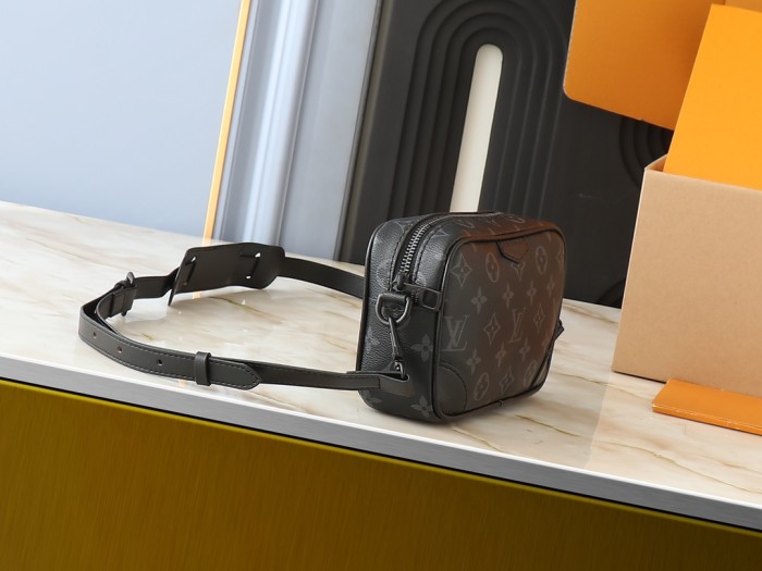 Leather bag ,5A ,size 20x13x6.5cm,no box,  B88-144