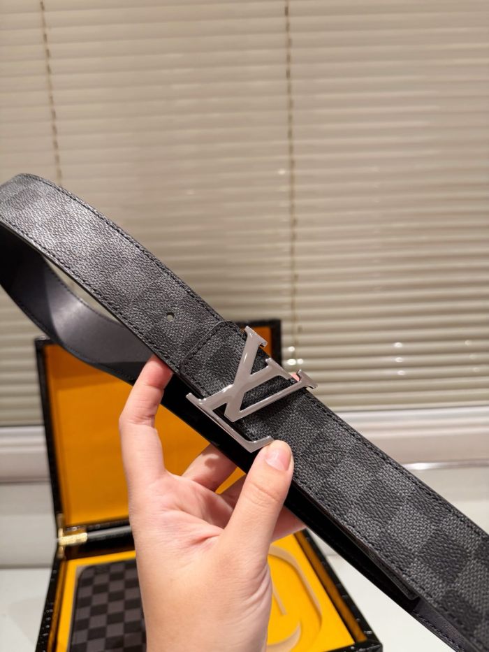 Leather wallet and belt and key chain a set ,5A ,  B98-2