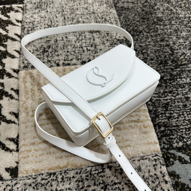 5A, real lether, cross shoulder bag , size 22x12x5.5cm, no box. B98-15