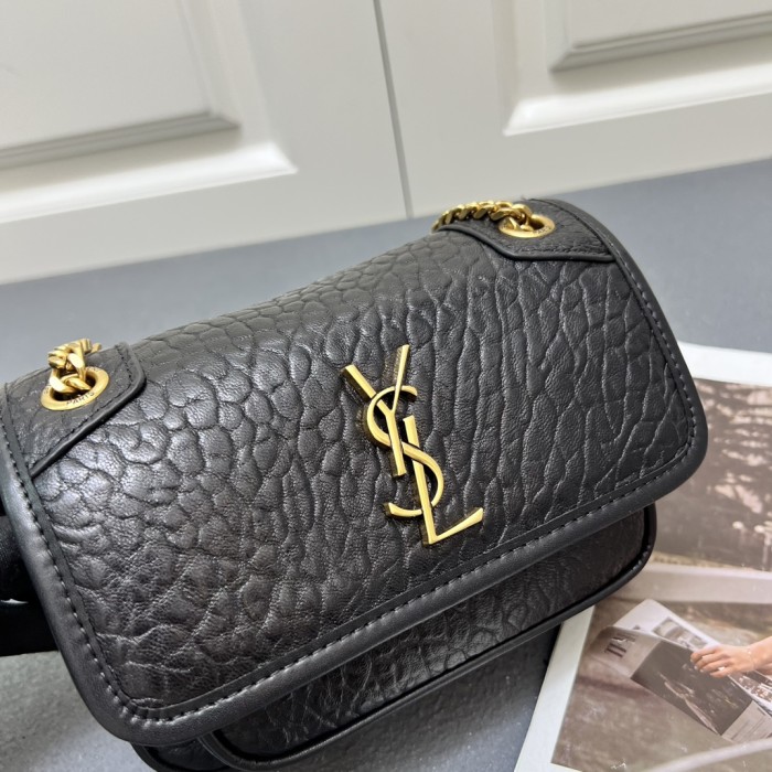 Leather bag ,5A ,size 18.5x12x8cm,no box,  B110-37