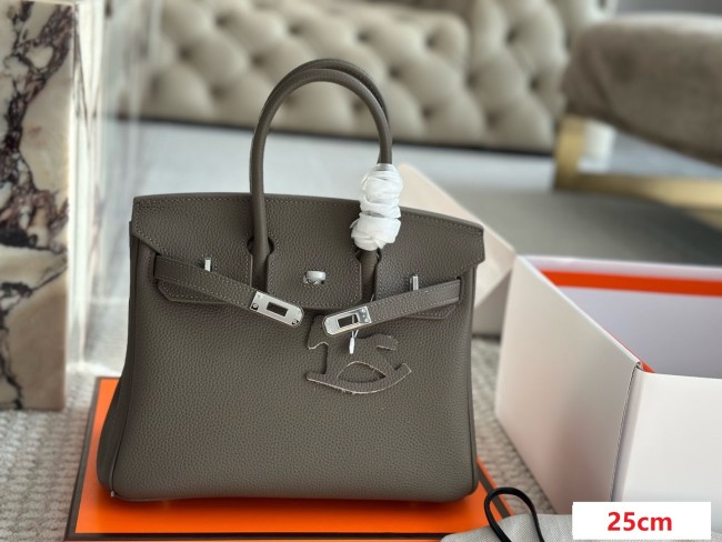 Leather bag ,5A ,size 25cm,no box, B110-19