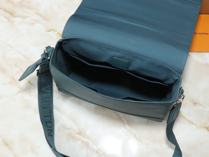 Leather bag ,5A ,size 28x24x10cm,no box,  B110-27