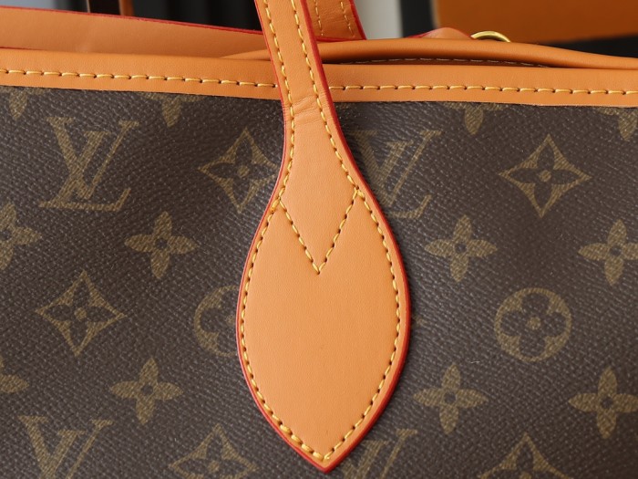 Leather bag ,5A ,size 42cm,no box,  B110-20