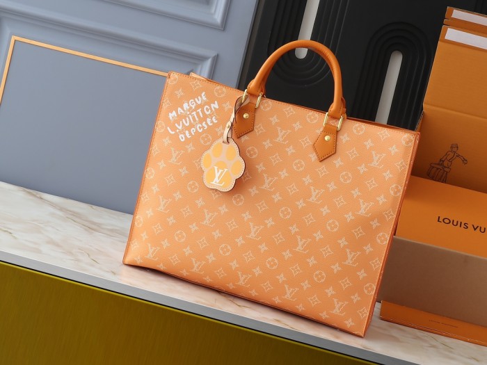 Leather bag ,5A ,size 41x33x14cm,no box,  B110-24