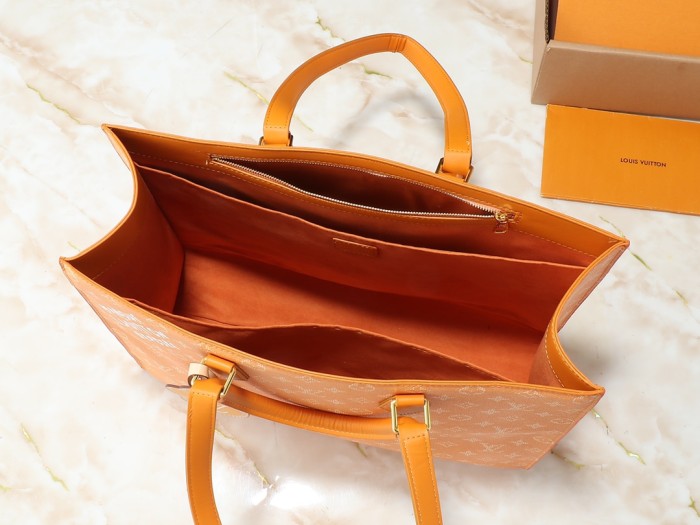 Leather bag ,5A ,size 41x33x14cm,no box,  B110-24