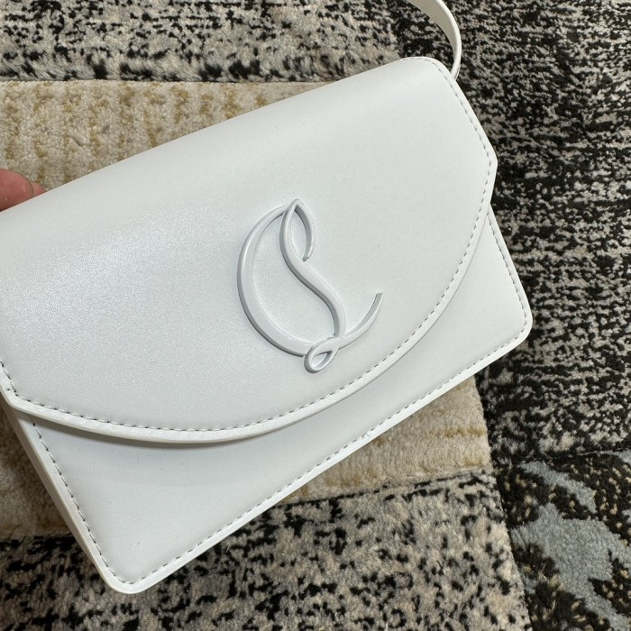 5A, real lether,  cross shoulder bag , size 22x12x5.5cm, no box. B98-15