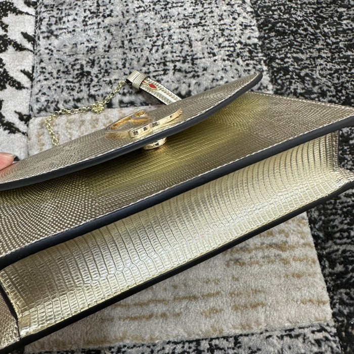 5A, real lether,  cross shoulder bag , size 22x12x5.5cm, no box. B98-116