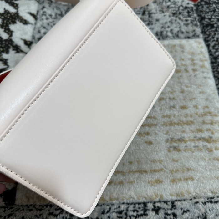 5A, real lether,  cross shoulder bag , size 22x12x5.5cm, no box. B98-17