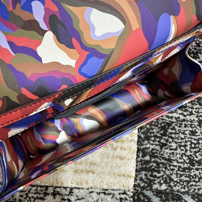 5A, real lether,  cross shoulder bag , size 22x12x5.5cm, no box. B98-112