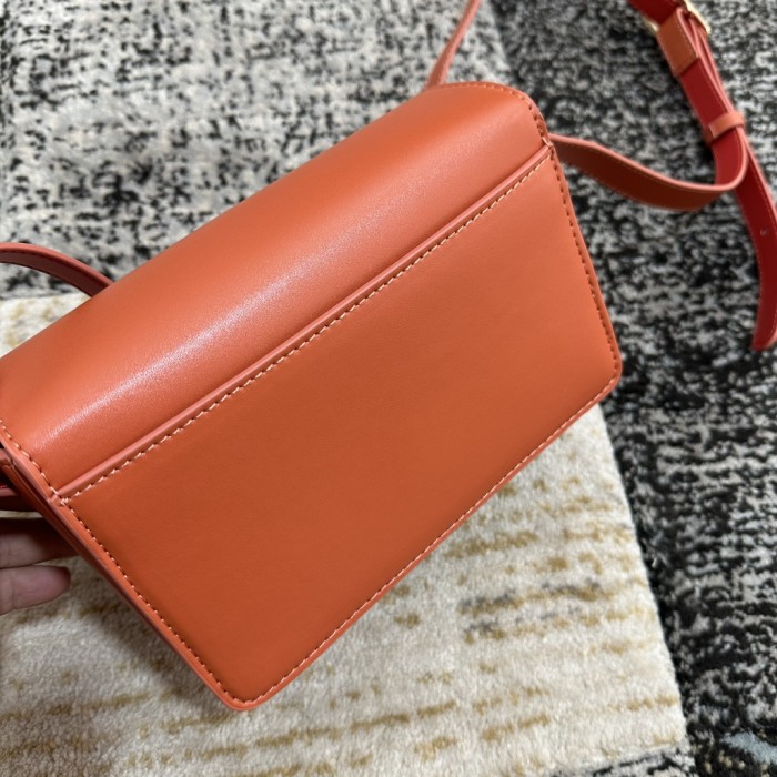 5A, real lether,  cross shoulder bag , size 22x12x5.5cm, no box. B98-19