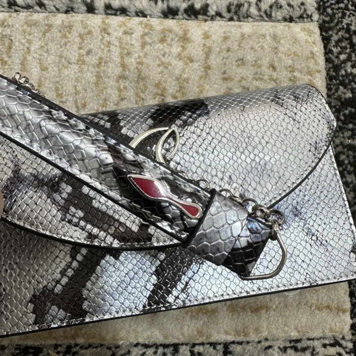5A, real lether,  cross shoulder bag , size 22x12x5.5cm, no box. B98-115