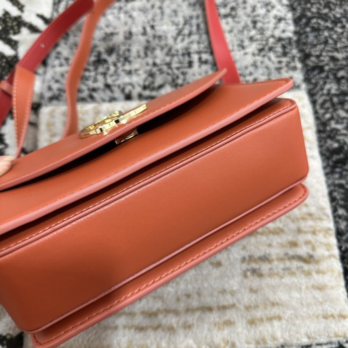 5A, real lether,  cross shoulder bag , size 22x12x5.5cm, no box. B98-19