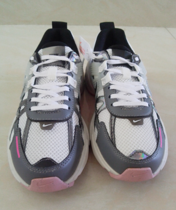Women runner sneaker shoes,  with box,size 36-40，SS70-82
