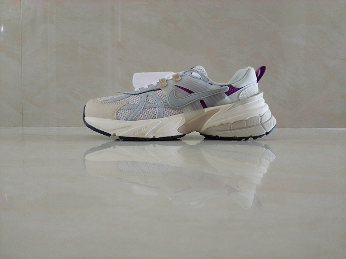 Women runner sneaker shoes,  with box,size 36-40，SS70-83