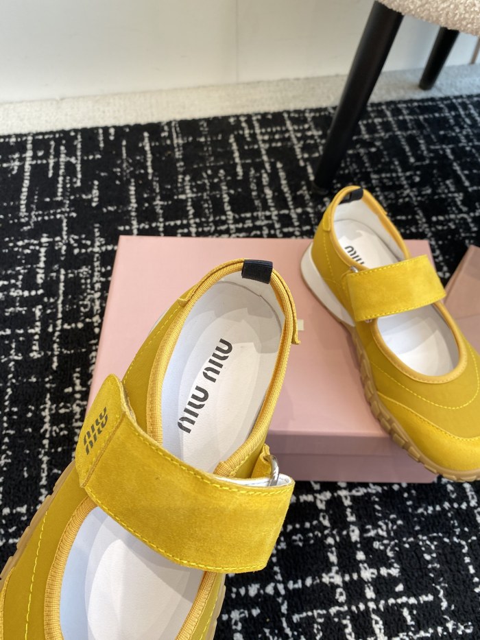 Women flat shoes,  size 35-40, SS70-105