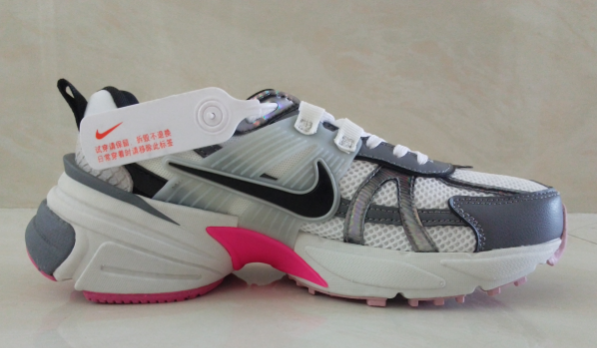 Women runner sneaker shoes,  with box,size 36-40，SS70-82
