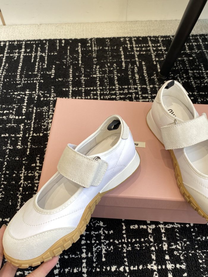 Women flat shoes,  size 35-40, SS70-104