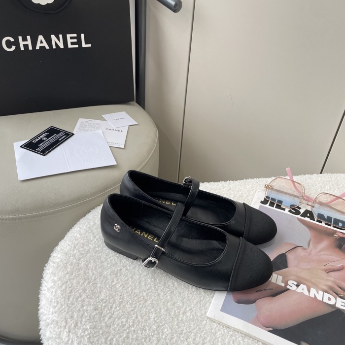 Women flat shoes,  size 35-40, SS60-210-211