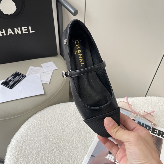 Women flat shoes,  size 35-40, SS60-210-211