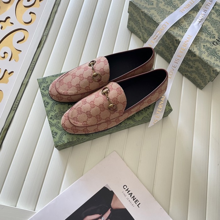 Women flat shoes,  size 34-42, SS60-240