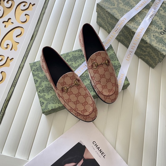 Women flat shoes,  size 34-42, SS60-240