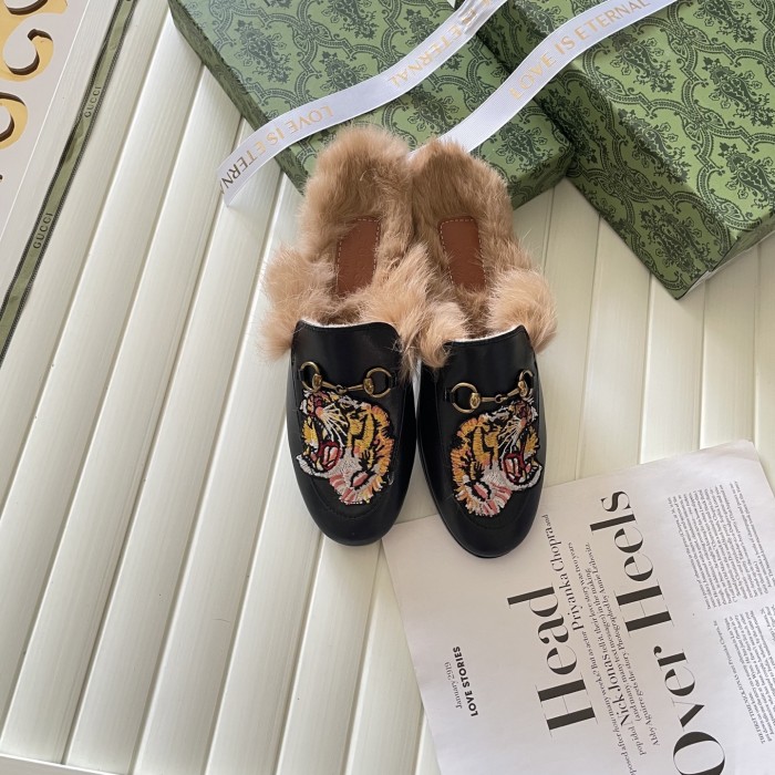 Women flat shoes,  size 34-42, SS60-220