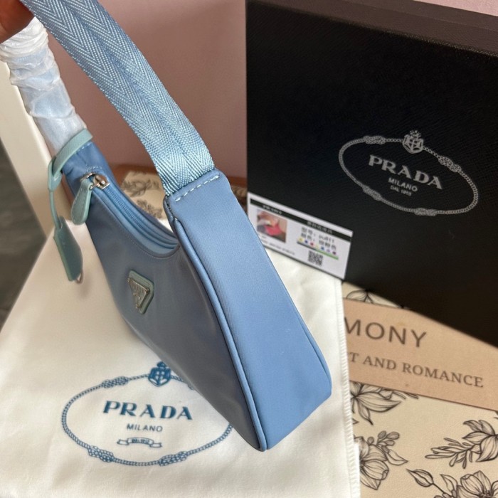 Nylon bag ,budget ,size 20cm,no box,  B35-191-196